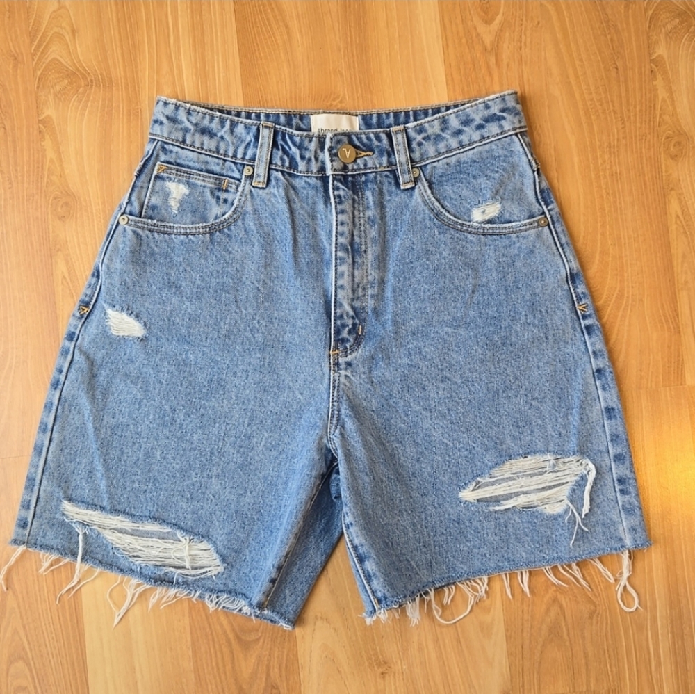 Abrand "Carrie" Jean Shorts - Picture 2 of 9